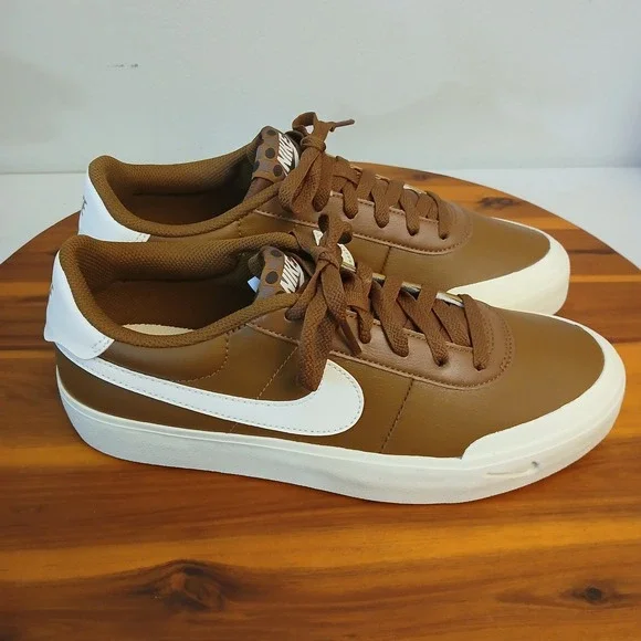 Nike Court Shot Mens 8 British Tan Low Top Board Shoes Sneakers FQ8146-201